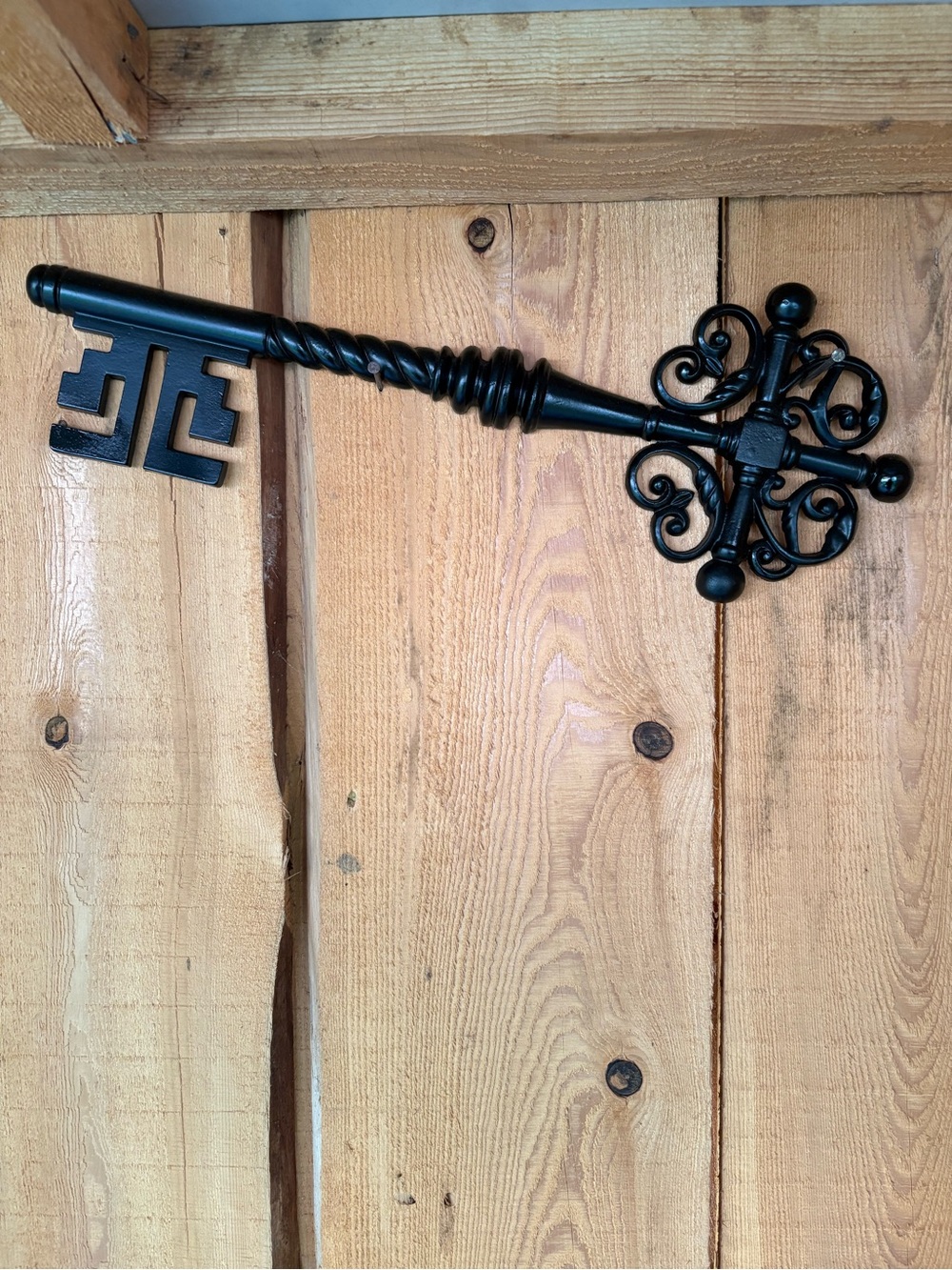 Decorative Ornate Metal Key Wall Accent - Black